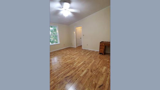 Bacliff 2-story, 2-bed 1901 Avenue D-idx