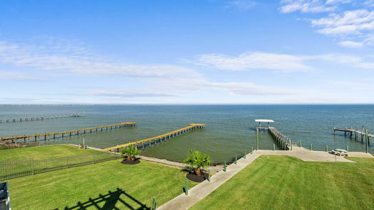 Bacliff 2-story, 4-bed 4023 Bayshore Drive-idx
