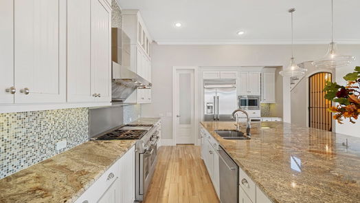 Bacliff 2-story, 4-bed 4023 Bayshore Drive-idx