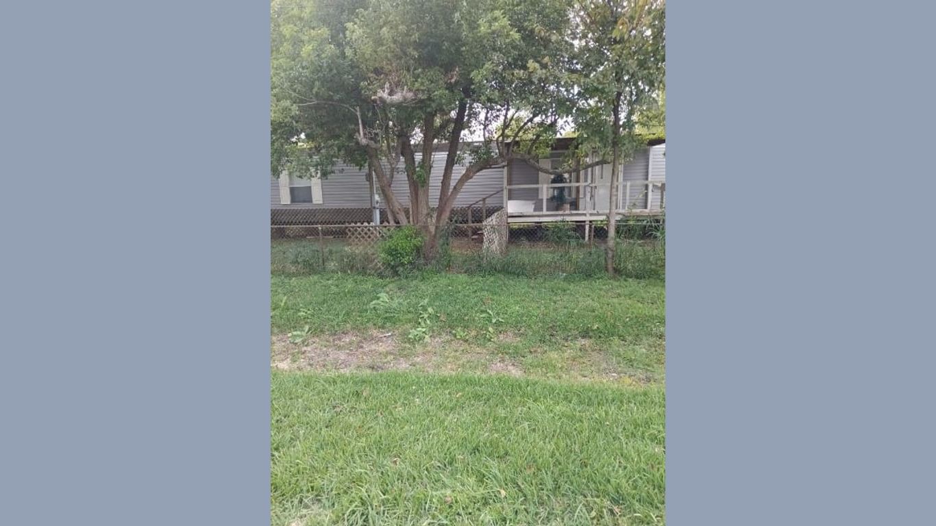 Bacliff 1-story, 2-bed 4618 12th Street-idx