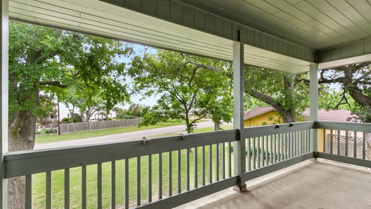 Bacliff 2-story, 3-bed 4210 Bayshore Drive-idx