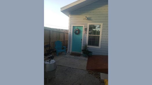 Bacliff 2-story, 2-bed 4507 W Bayshore Drive-idx