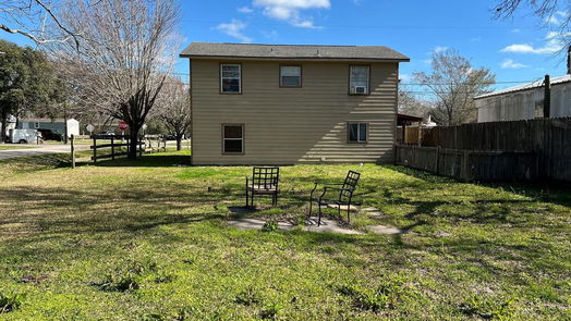 Bacliff 2-story, 2-bed 4702 17th Street-idx