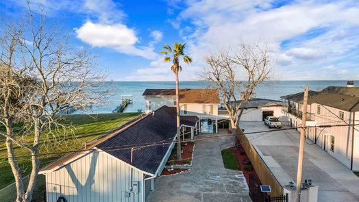 Bacliff 2-story, 5-bed 5035 W Bayshore Drive-idx