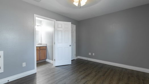 Baytown 1-story, 3-bed 204 W James Street-idx