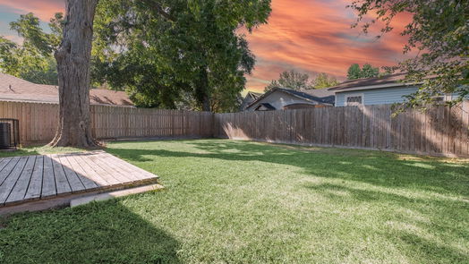 Baytown 1-story, 3-bed 204 W James Street-idx