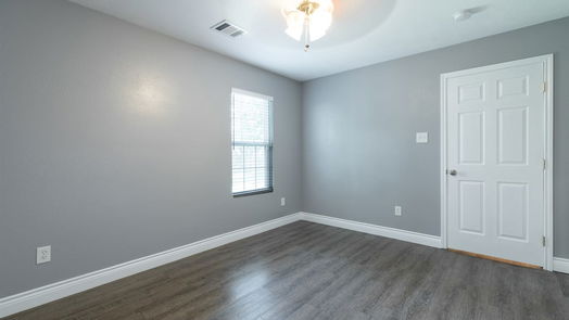 Baytown 1-story, 3-bed 204 W James Street-idx