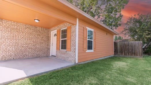 Baytown 1-story, 3-bed 204 W James Street-idx