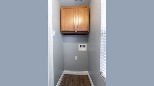 Baytown 1-story, 3-bed 204 W James Street-idx