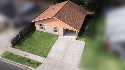 Baytown 1-story, 3-bed 204 W James Street-idx