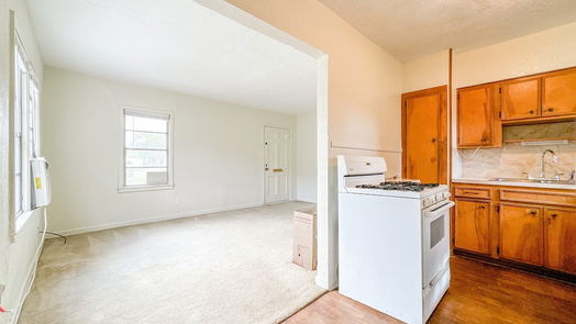 Baytown 1-story, 2-bed 205 W Homan Street-idx