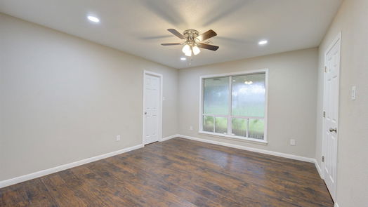 Baytown null-story, 5-bed 102 Oak Shadows Street-idx