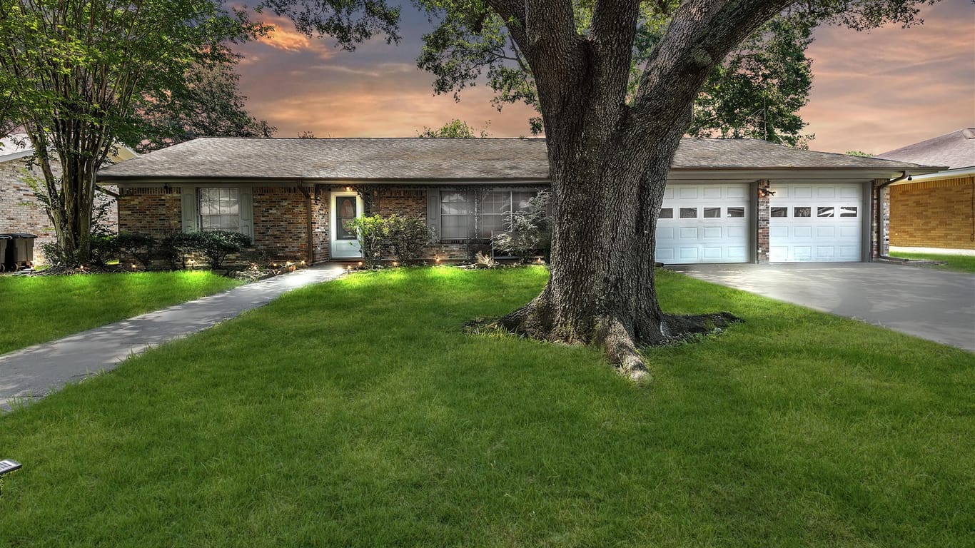 Baytown 1-story, 4-bed 2207 Mockingbird Lane-idx