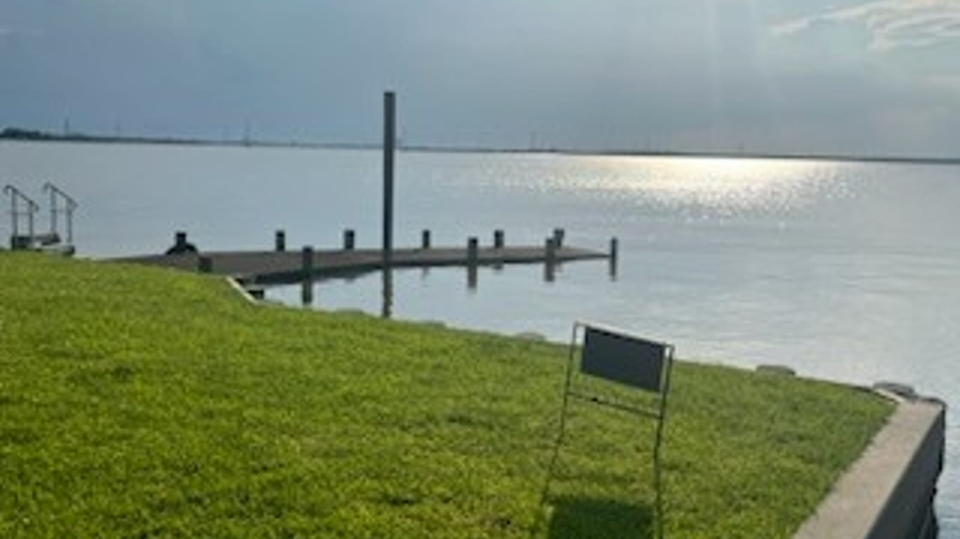 Baytown null-story, null-bed 464 S Burnett Drive-idx