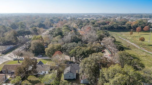 Baytown 1-story, 3-bed 1202 Madison Street-idx