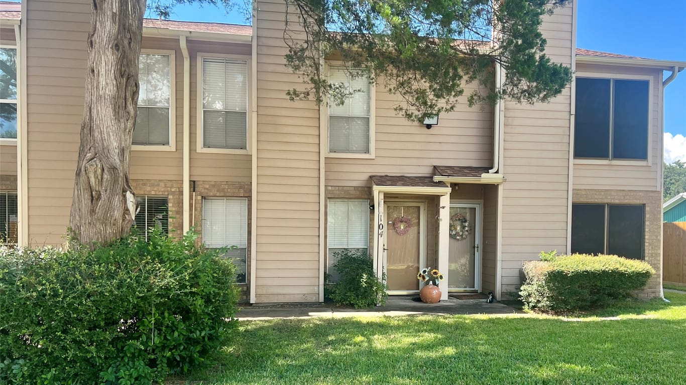 Baytown 2-story, 2-bed 1505 Ward Road 104-idx