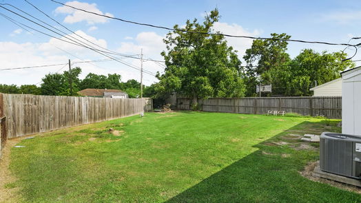 Baytown 1-story, 3-bed 505 N Circle Drive-idx