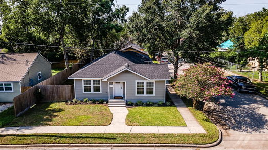 Baytown null-story, 3-bed 223 W Adoue Street-idx