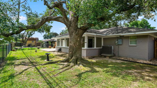 Baytown 1-story, 3-bed 1803 Happy Valley Drive-idx