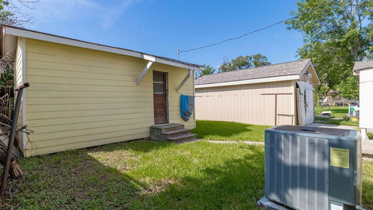 Baytown 1-story, 3-bed 1129 Beech Street-idx