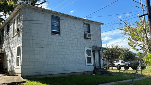 Baytown 2-story, 2-bed 3402 1/2 Wisconsin Street-idx