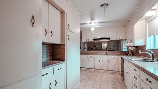 Baytown null-story, 4-bed 2400 Belvedere Drive-idx