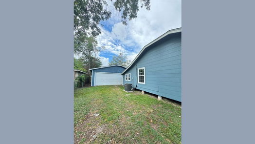 Baytown 1-story, 2-bed 302 Travis Street-idx