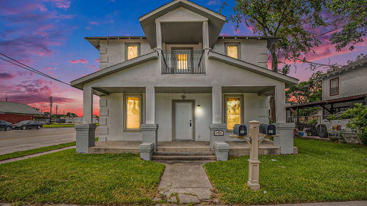 Baytown 2-story, 8-bed 101 W Sterling Street-idx