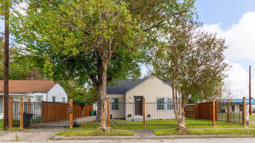Baytown 1-story, 3-bed 313 Lafayette Street-idx