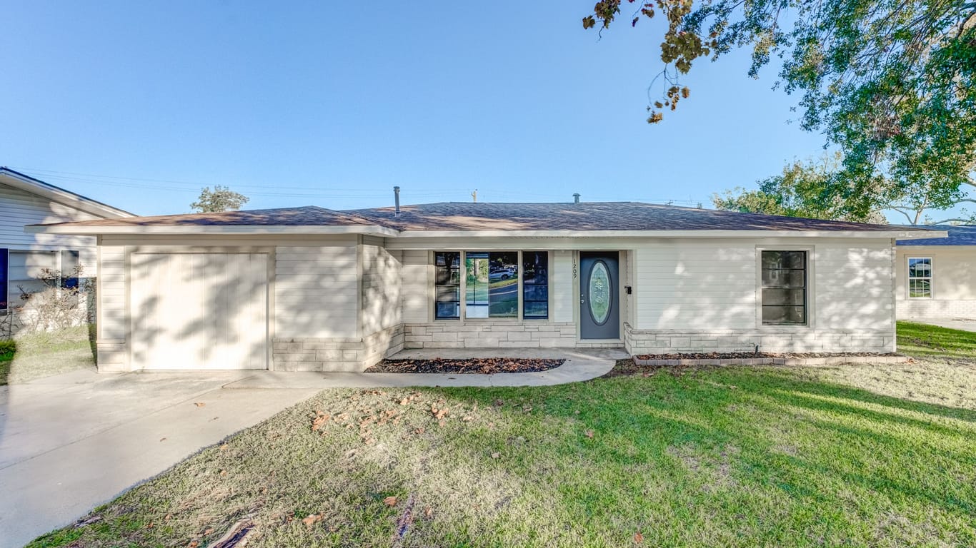 Baytown null-story, 3-bed 1209 Strickland Street-idx