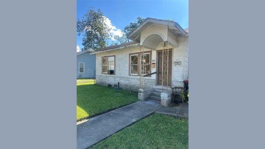 Baytown null-story, 3-bed 101 E James Street-idx