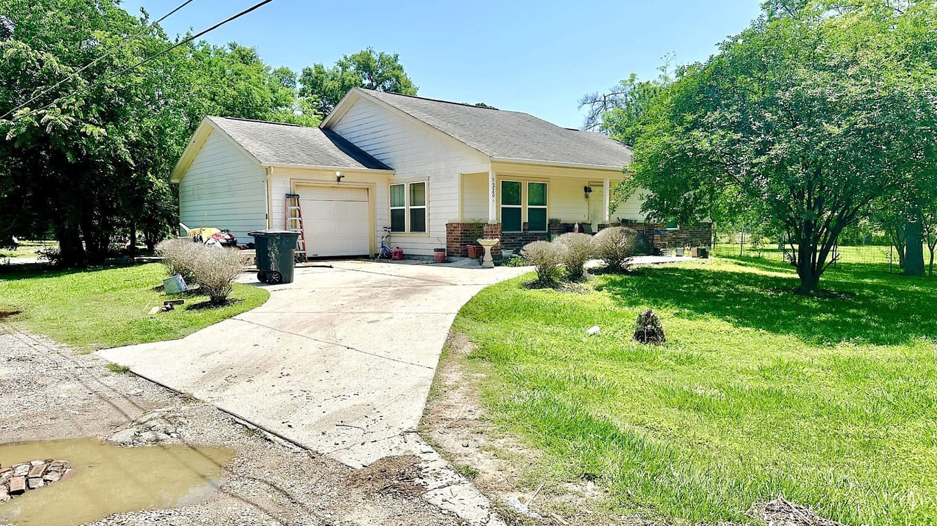 Baytown 1-story, 3-bed 5220 Bayou Boulevard-idx