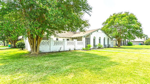 Baytown 1-story, 4-bed 5101 Inverness Drive-idx