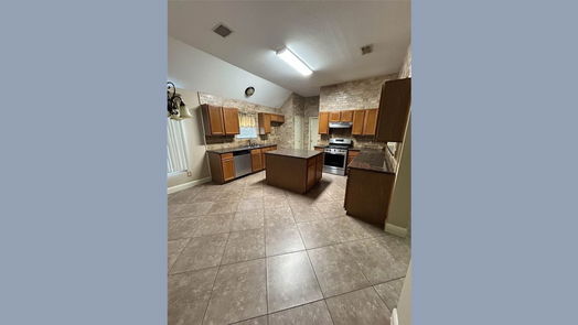 Baytown null-story, 4-bed 7810 Broken Arrow Street-idx