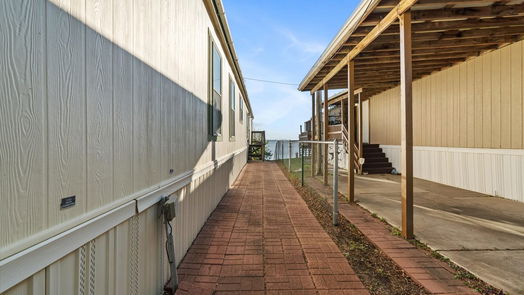 Baytown 1-story, 2-bed 2418 Bay Oaks Harbor Drive-idx