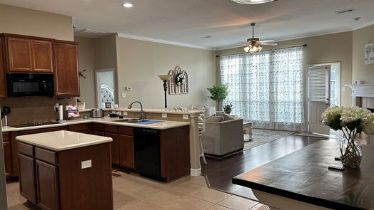 Mont Belvieu 1-story, 3-bed 9707 Crestwood Drive-idx