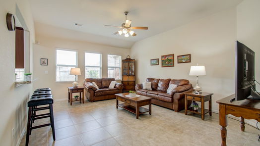 Mont Belvieu 2-story, 4-bed 4011 Longwood Drive-idx