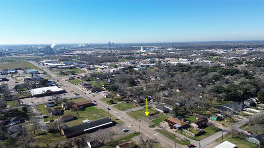 Clute null-story, null-bed 340 S Main Street-idx