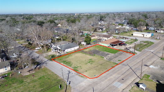 Clute null-story, null-bed 340 S Main Street-idx