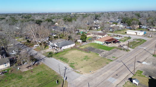 Clute null-story, null-bed 340 S Main Street-idx
