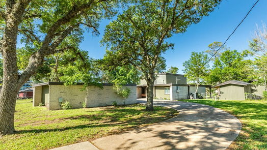 Clute 2-story, 3-bed 116 Collier Drive-idx