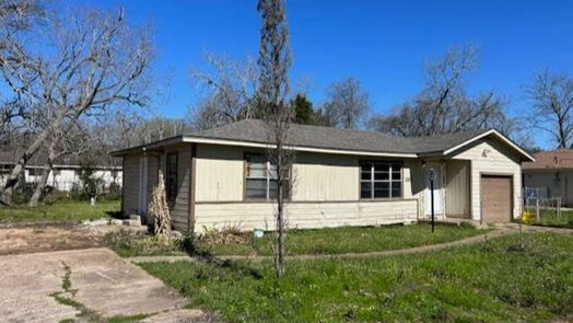 Clute null-story, 3-bed 1156 2nd Street-idx