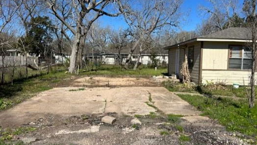 Clute null-story, 3-bed 1156 2nd Street-idx