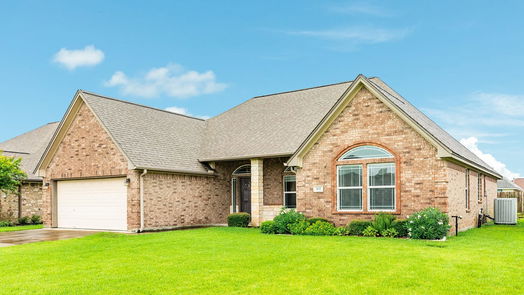 Clute 1-story, 3-bed 102 Jefferson Street-idx
