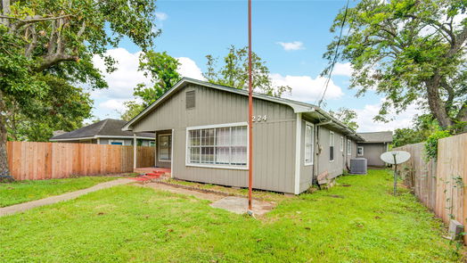 Clute null-story, 3-bed 224 Maddox Street-idx