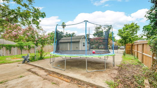 Clute null-story, 3-bed 224 Maddox Street-idx