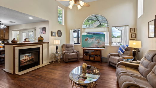 Clute 2-story, 4-bed 105 Concord Avenue-idx