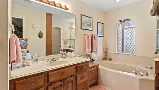Clute 2-story, 4-bed 105 Concord Avenue-idx