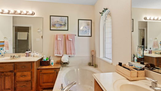 Clute 2-story, 4-bed 105 Concord Avenue-idx