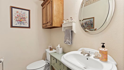 Clute 2-story, 4-bed 105 Concord Avenue-idx